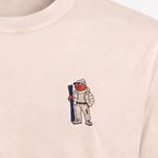 Kitzbühel Lachs – Stickdetail Nahaufnahme Creme