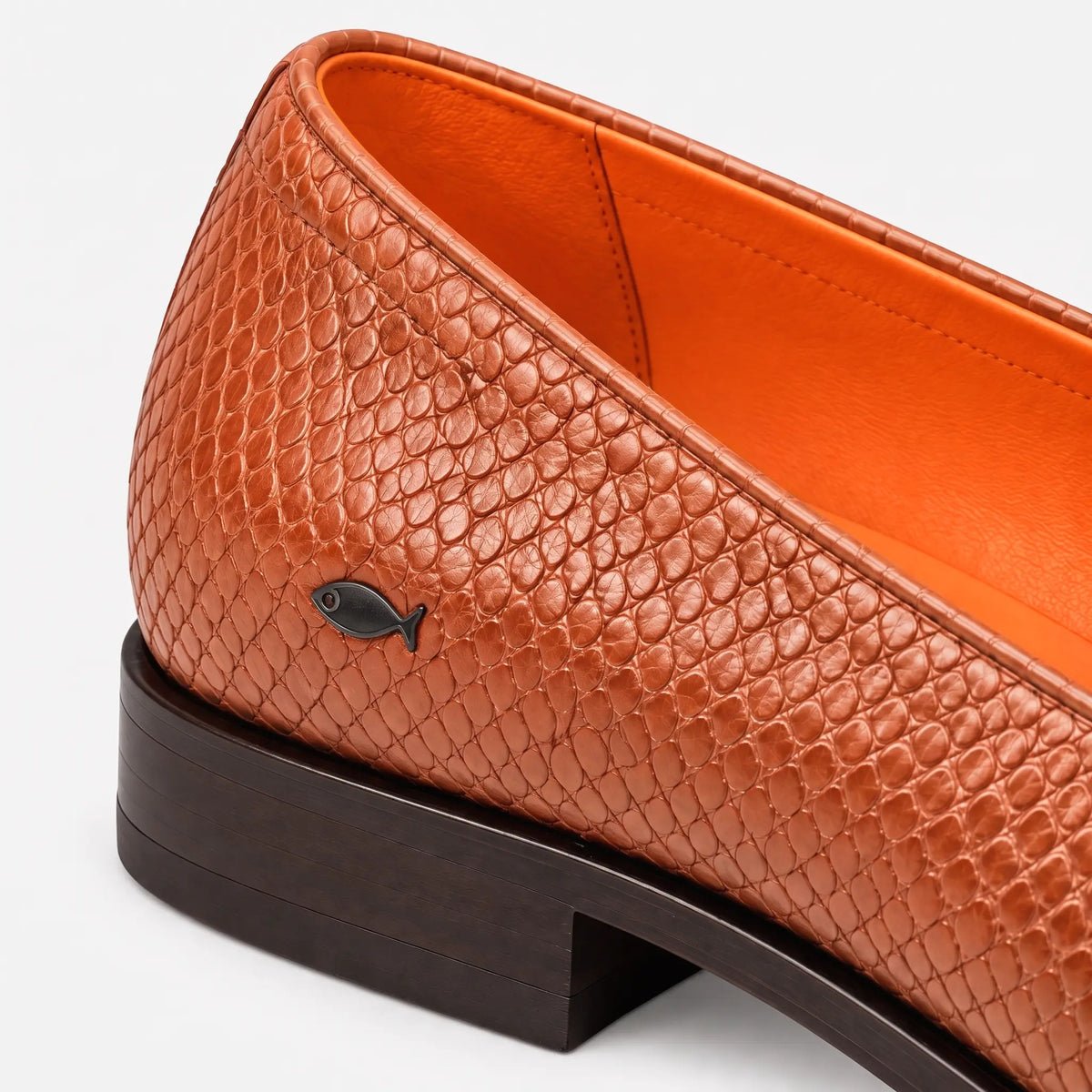 Geiler Lachs Loafer Lachs-Orange — Stickerei Detail