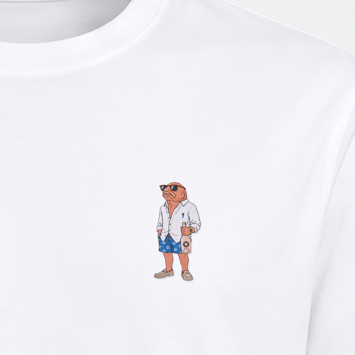 St. Tropez Lachs – Stickdetail Nahaufnahme Weiß